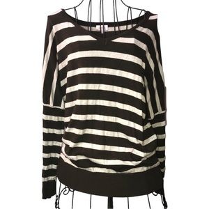 Pixley Sweater Sz Medium